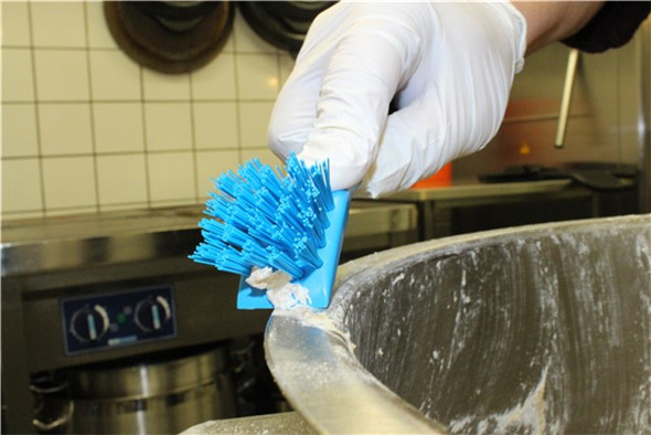 Vikan detail borstel met schraap rand hard 3195